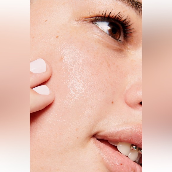 Benefit Cosmetics The Porefessional Smooth Sip Gel-Cream Moisturizer - Picture 5 of 9